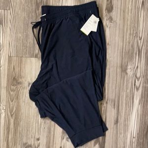 NWT Old Navy Breathe On plus size joggers